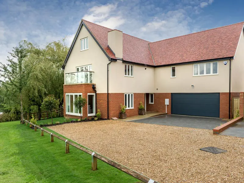 Abbeymill Homes, Loughton Lodge Lake, Milton Keynes