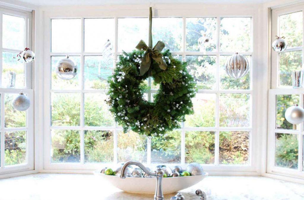 Wreath-In-Bay-Window