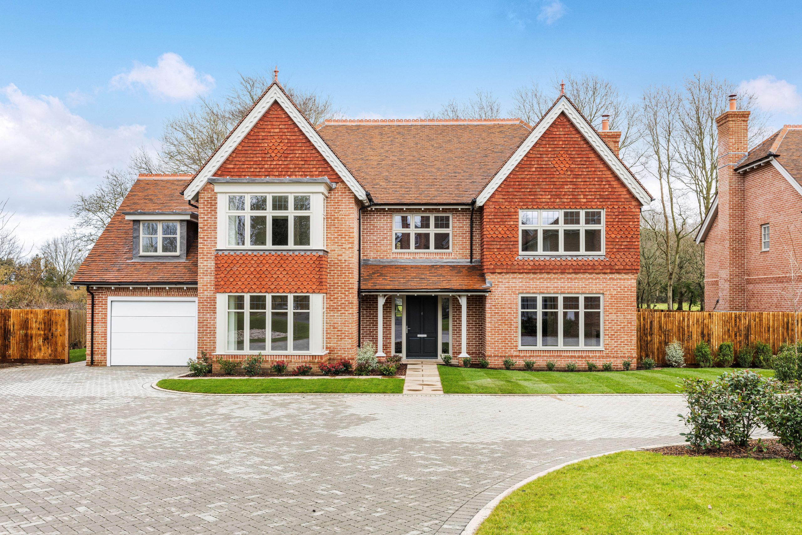 Timber Window Colours for Red Brick Homes: Design & Planning Considerations